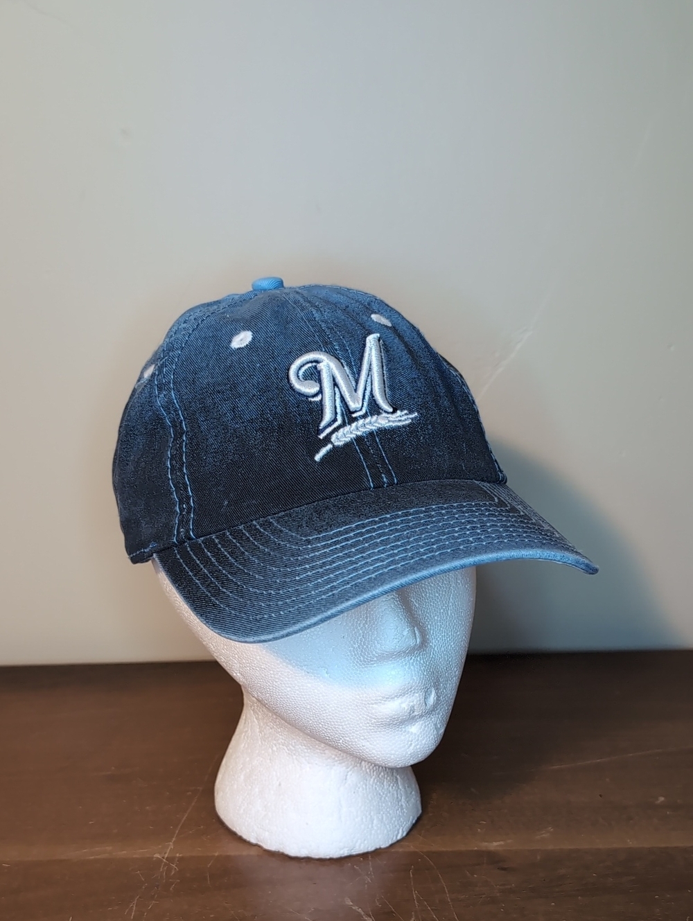 Milwaukee Brewers Women's Embroidered Distressed Navy Baseball Cap